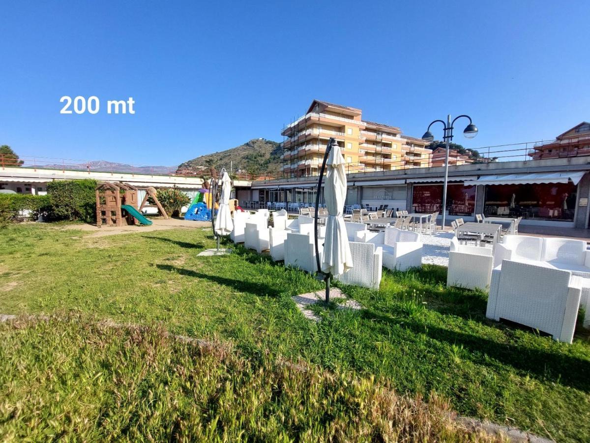 Apartamento Casa Laura Ventimiglia Exterior foto