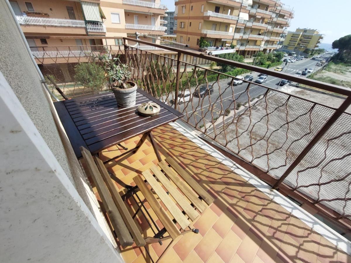 Apartamento Casa Laura Ventimiglia Exterior foto