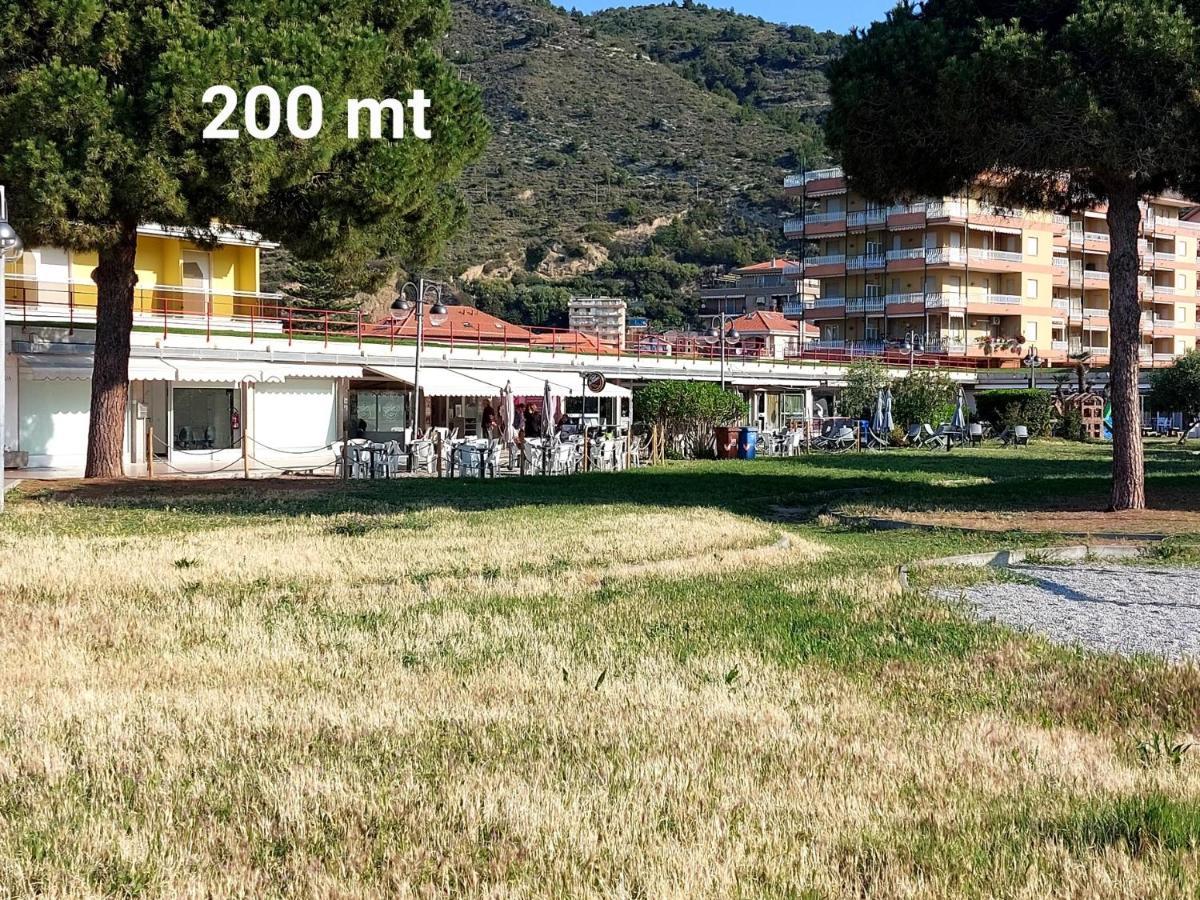 Apartamento Casa Laura Ventimiglia Exterior foto